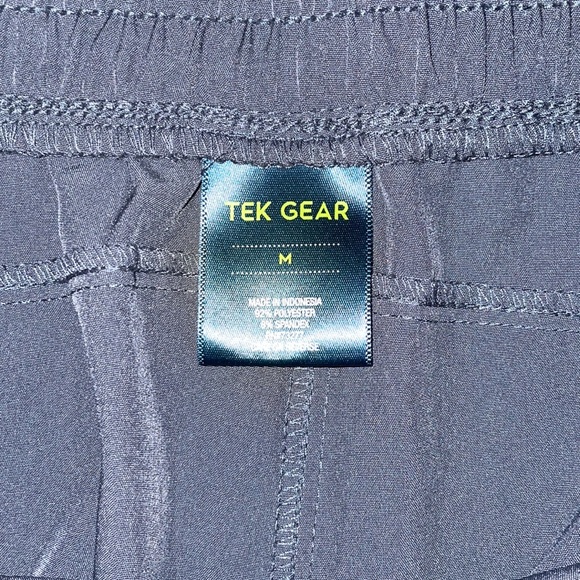 NWT.  Men’s Tek Gear Shorts.  Size M. - Picture 2 of 5